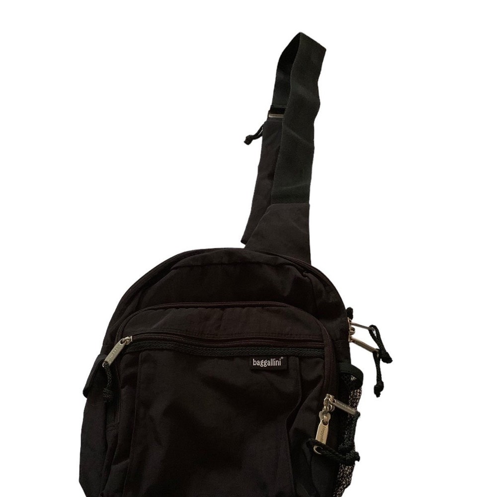 baggallini backpack 11” x 13” net bottle holder on the side pocket on strap